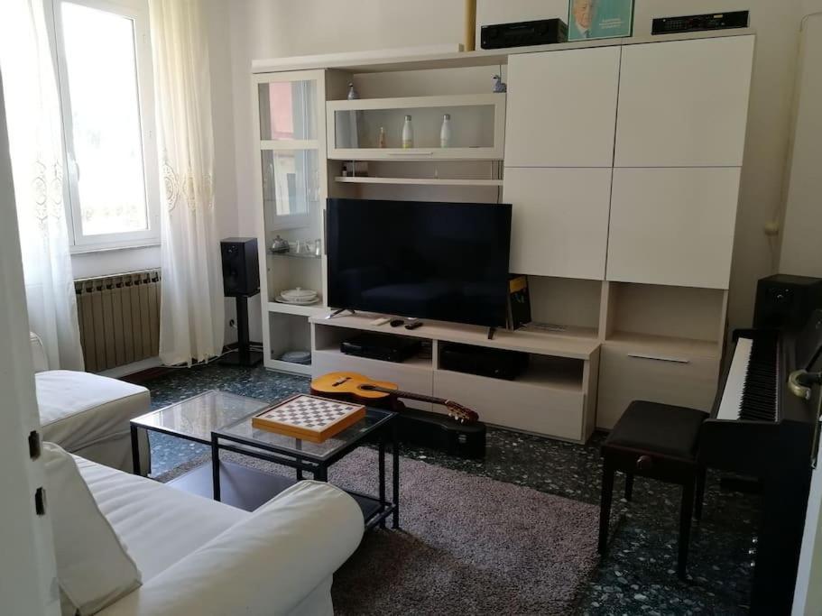 Music & Beach Apartman Savona Kültér fotó