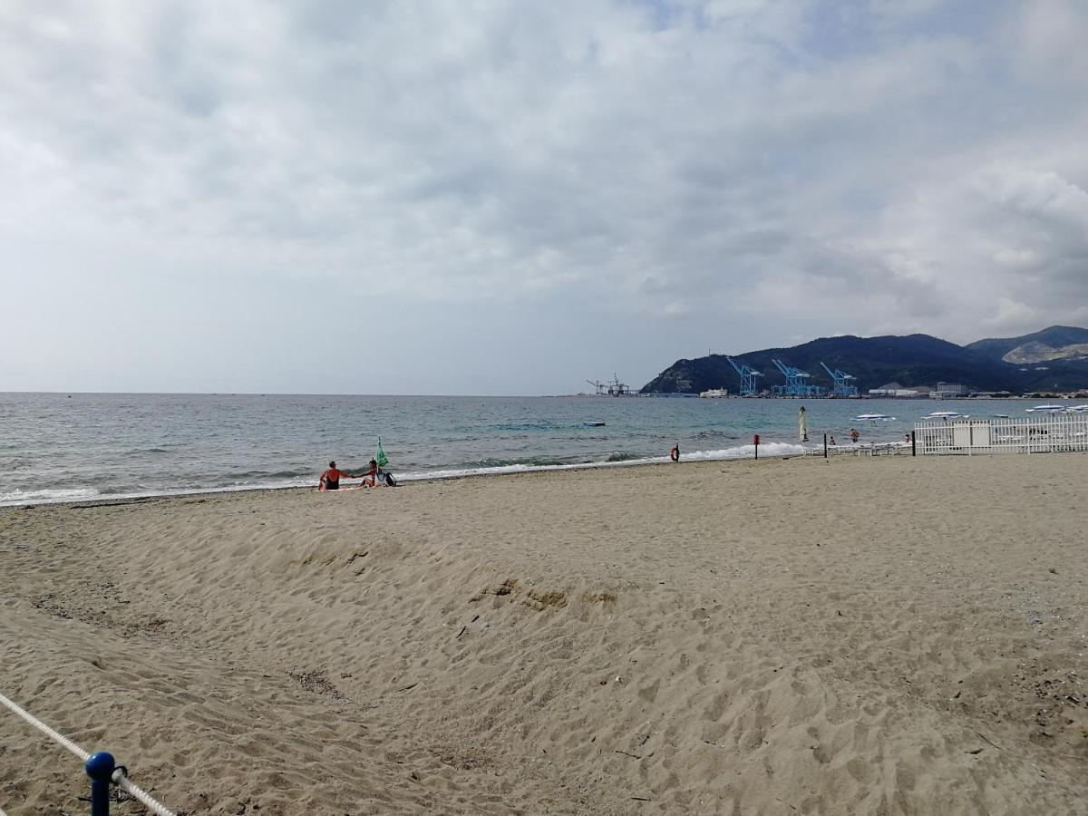 Music & Beach Apartman Savona Kültér fotó