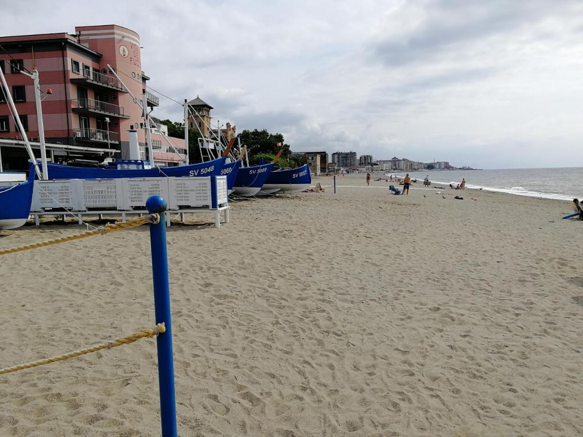 Music & Beach Apartman Savona Kültér fotó